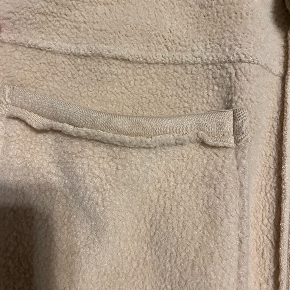 Shacket - Picture 2 of 3